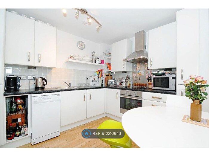 1 Bedroom Flat To Rent In Felstead Street, Hackney Wick, E9