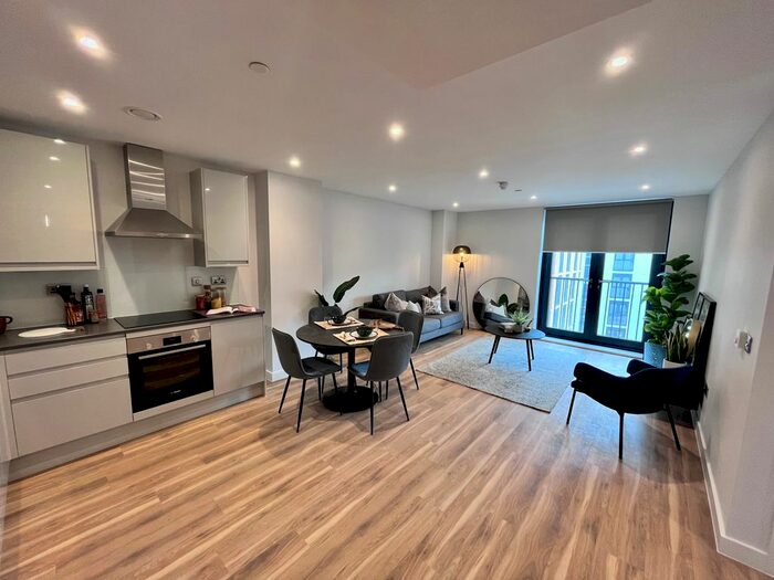 1 Bedroom Flat To Rent In Castle Street, Bristol, BS2