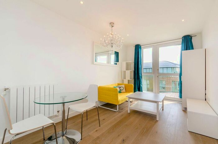 1 Bedroom Flat To Rent In Ottley Drive, Kidbrooke, London, SE3