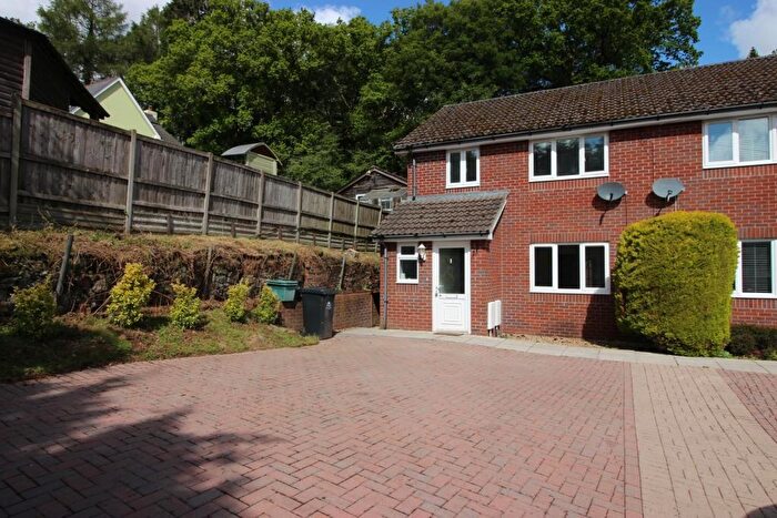 3 Bedroom Semi Detached House For Sale In Woodland Close, Whitecroft, GL15
