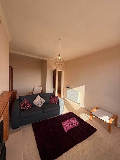 1 Bedroom Flat To Rent In , Kings Road, Edinburgh, EH15