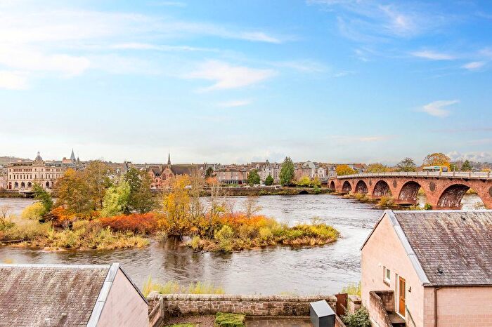 2 Bedroom Maisonette For Sale In Commercial Street, Perth, PH2