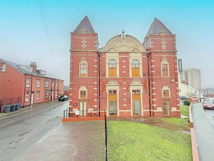 1 Bedroom Apartment For Sale In Hall Road, Leeds, LS12