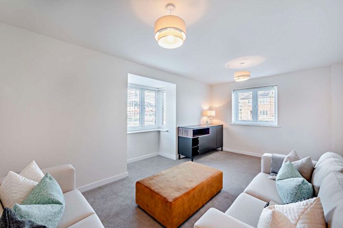 3 Bedroom Detached House To Rent In Welsh Road, Garden City, CH6