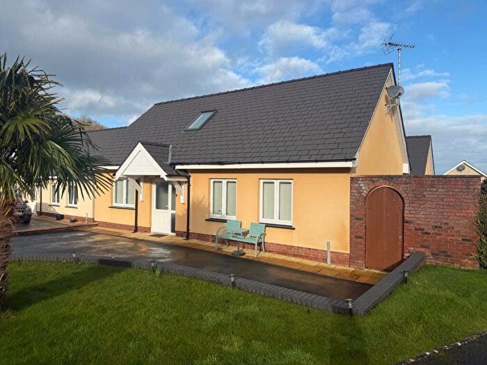 4 Bedroom Detached Bungalow For Sale In Dolphin Court, New Quay, SA45