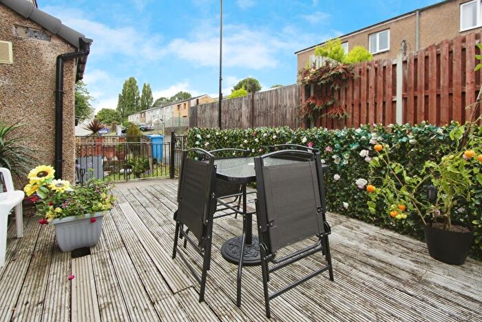 3 Bedroom Terraced House To Rent In Liberty Hill, Sheffield, S6