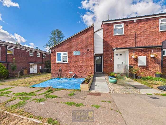Bungalow For Sale In Bourne Avenue, Basildon, Essex, SS15