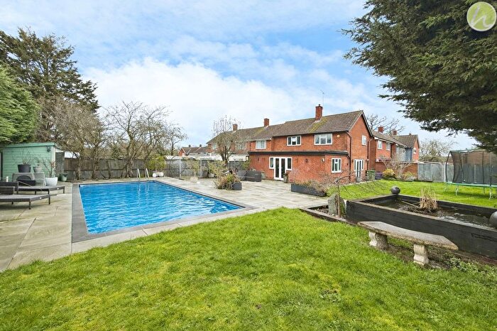 4 Bedroom Terraced House For Sale In Chittock Mead, Basildon, SS14