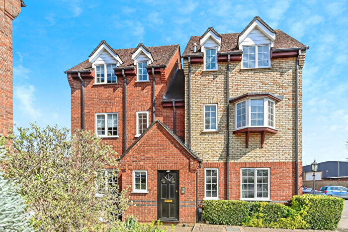 2 Bedroom Apartment To Rent In St. Francis Court, Shefford, SG17