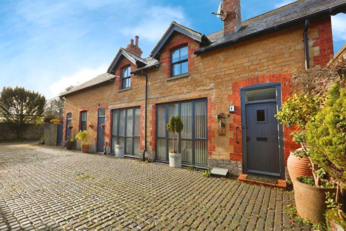 3 Bedroom Detached House For Sale In Bazzleways Close, Milborne Port, Sherborne, DT9