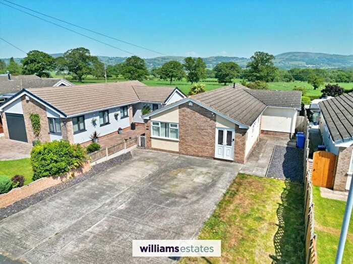 4 Bedroom Detached Bungalow For Sale In Clwydian Park Crescent, St. Asaph, LL17