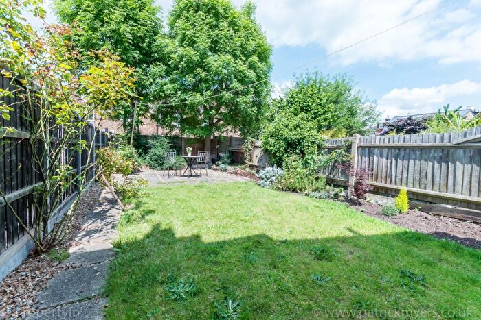 1 Bedroom Flat To Rent In Hansler Road London, SE22