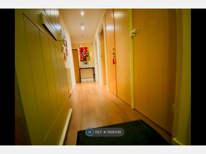 2 Bedroom Flat To Rent In Old Rutherglen Road, Glasgow, G5