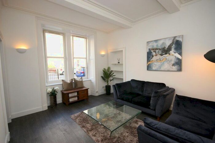 2 Bedroom Flat To Rent In Caledonian Place, Edinburgh, EH11