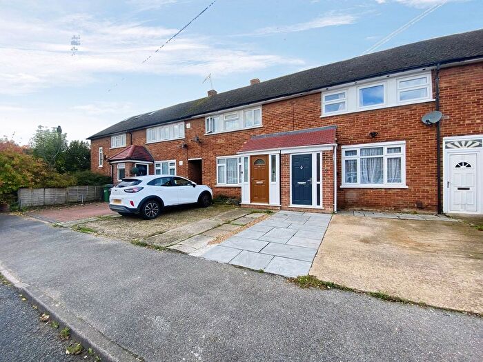3 Bedroom Terraced House To Rent In Ryvers Road, Langley, SL3