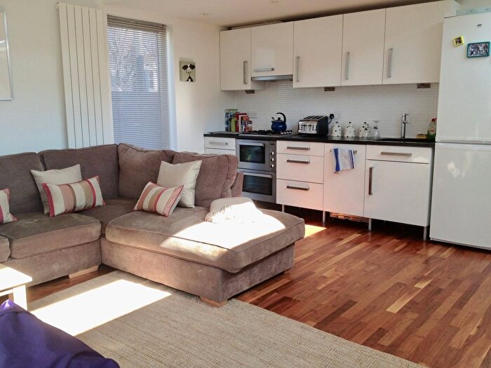 2 Bedroom Detached House To Rent In Hawkesbury Road, Bristol, BS16
