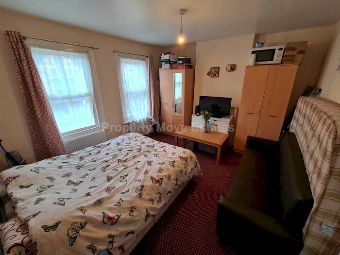 1 Bedroom Flat To Rent In Franklin Street, Reading, RG1