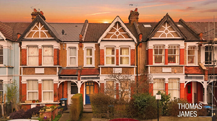 2 Bedroom Flat To Rent In St Andrews Road, Enfield, EN1