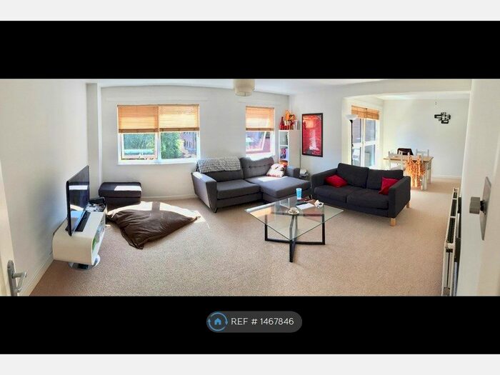 2 Bedroom Flat To Rent In Merchants Court, Bristol, BS8