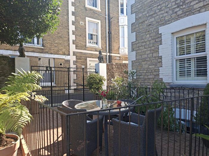 2 Bedroom Flat To Rent In Nelson Street, Ryde, PO33