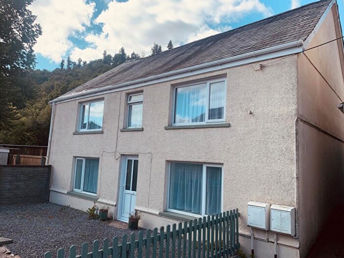 6 Bedroom Semi-Detached House For Sale In Golden Lion Terrace, Lower Cwmtwrch, Powys., SA9