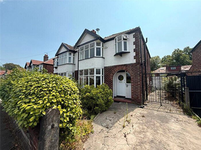 3 Bedroom Semi-Detached House For Sale In Anerley Road, Didsbury, M20