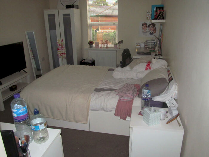 8 Bedroom Terraced House To Rent In College Road, Reading, Berkshire, RG6