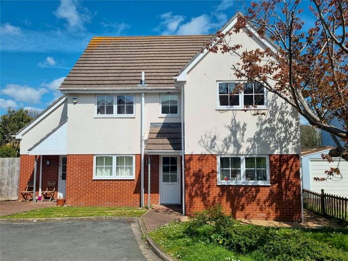 2 Bedroom Flat To Rent In Verne Road, Weymouth, Dorset, DT4