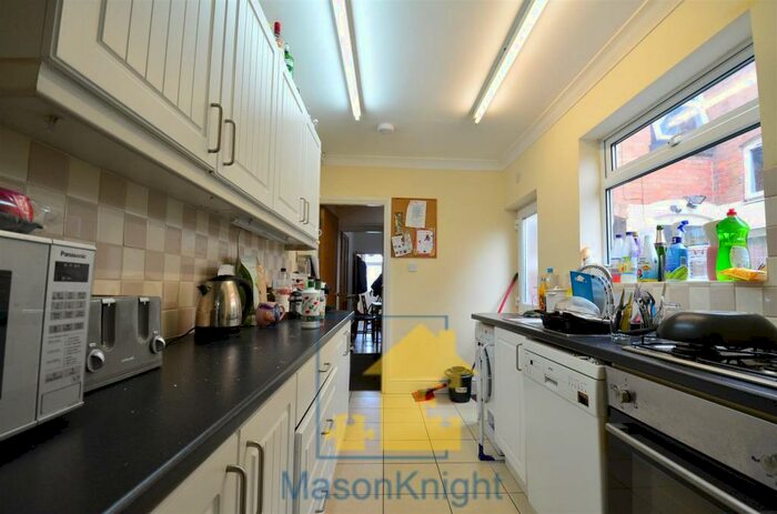 4 Bedroom Terraced House To Rent In Warwards Lane Selly Oak, Birmingham, B29