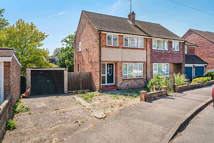 3 Bedroom Semi Detached House For Sale In Wellington Lane, Farnham, Surrey, GU9