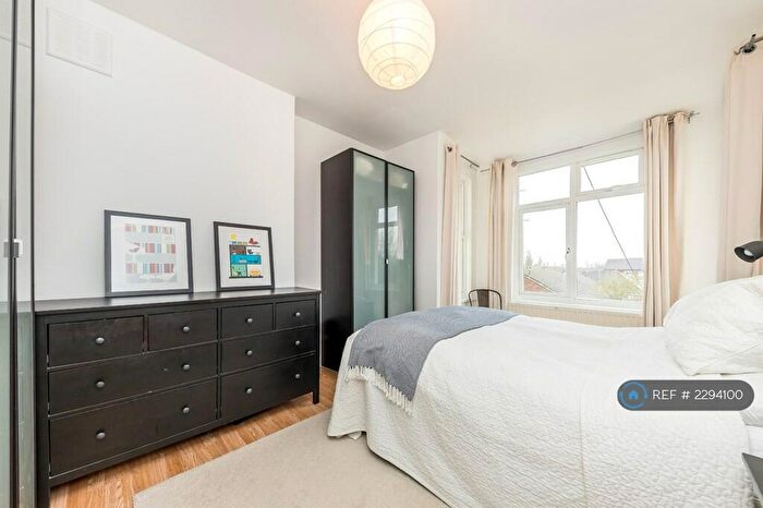 2 Bedroom Maisonette To Rent In Baring Road, Grove Property, SE12