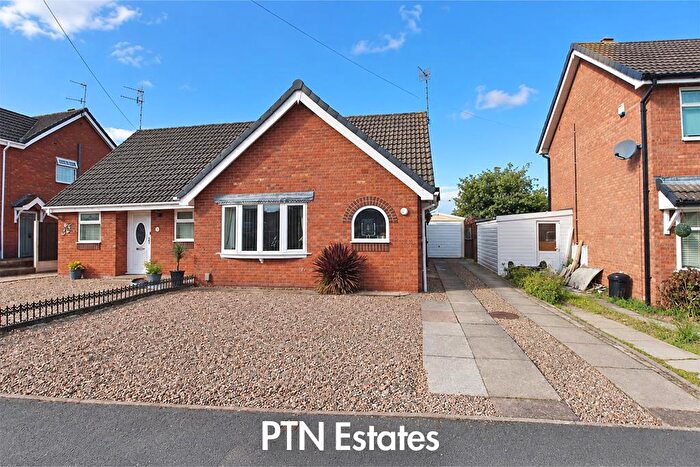 2 Bedroom Bungalow For Sale In Meadow Park Road, Stourbridge, DY8