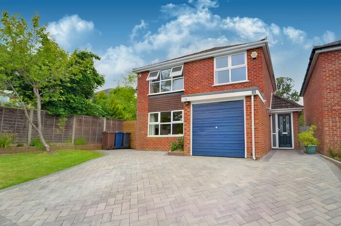 4 Bedroom Detached House To Rent In Hampton Road, Farnham, GU9