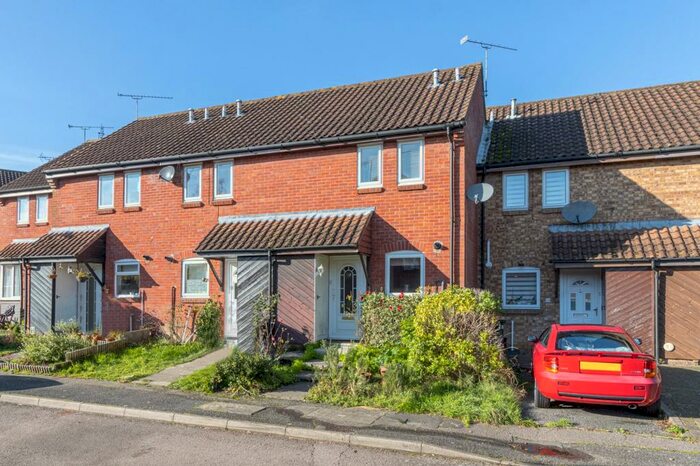 2 Bedroom Terraced House To Rent In Oakapple Close, Crawley, RH11