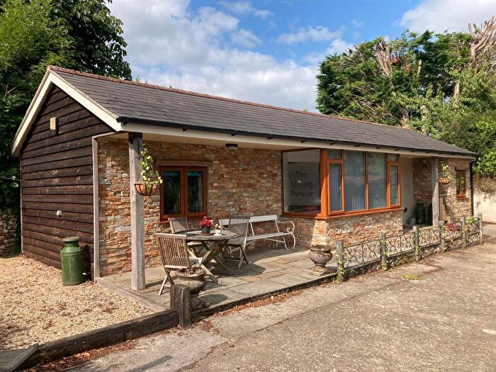 2 Bedroom Detached Bungalow To Rent In Hawkchurch, Axminster, EX13