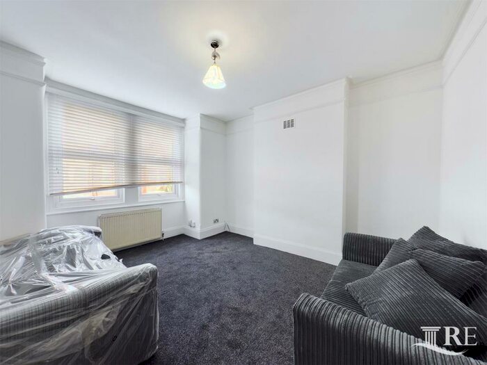 3 Bedroom Flat To Rent In Deacon Road, London, NW2