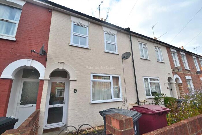 4 Bedroom Terraced House To Rent In Donnington Gardens, Reading, RG1