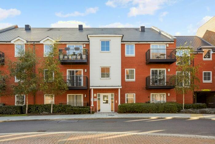 2 Bedroom Flat To Rent In Mere Road, Dunton Green, Sevenoaks, TN14