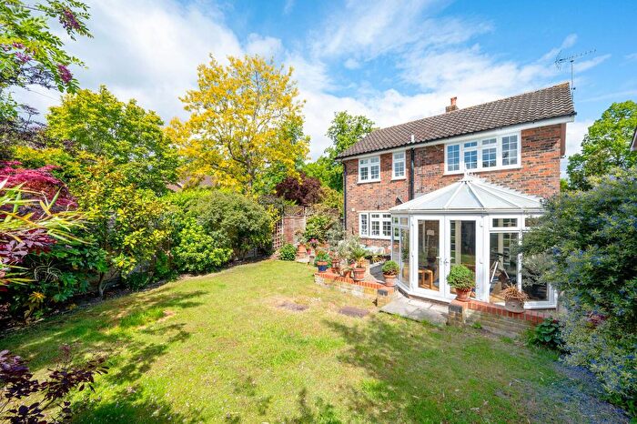 3 Bedroom Detached House For Sale In Cleveland Road, Worcester Park, KT4