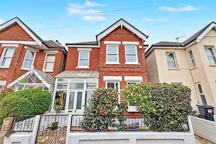 4 Bedroom Detached House For Sale In Pokesdown, BH5