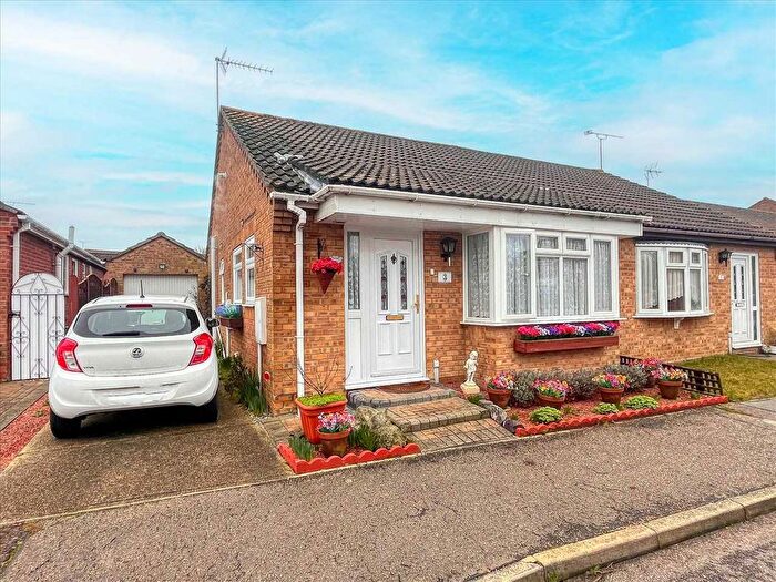 2 Bedroom Bungalow For Sale In Wavring Avenue, Frinton On Sea, Kirby Cross, CO13