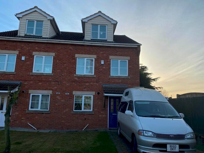 4 Bedroom Property To Rent In Western Close, Mansfield NG18
