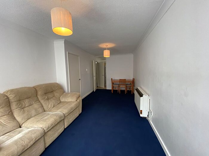 1 Bedroom Flat For Sale In One Bed Flat, Cambridge Central, CB4
