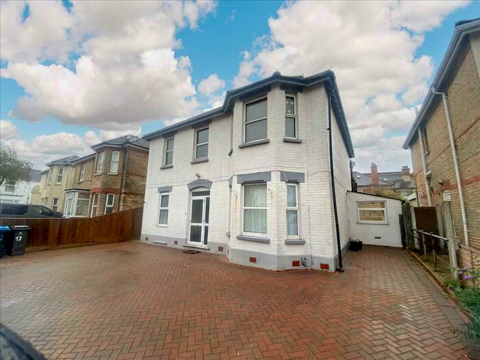 4 Bedroom Flat To Rent In Darracott Road, Bournemouth, Bournemouth, BH5