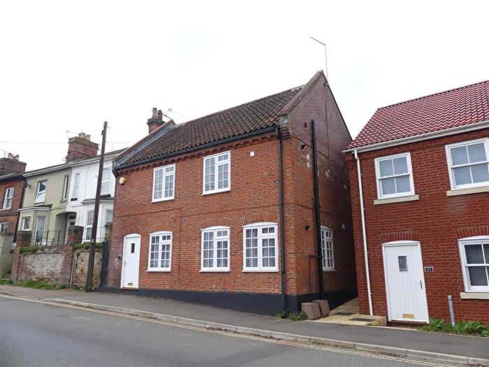 2 Bedroom Apartment To Rent In Flat, Ravensmere, NR34