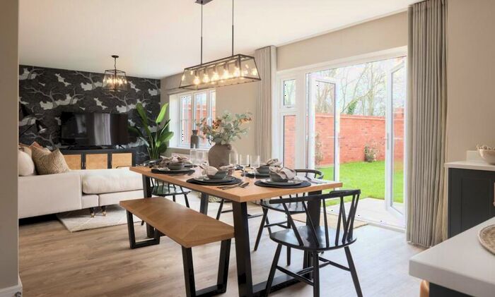 4 Bedroom Detached House For Sale In The Willows, Bedford, MK40