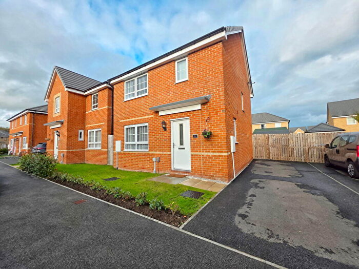 3 Bedroom Detached House For Sale In Railway Walk, Barnsley, S71