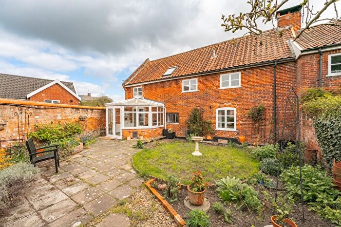 3 Bedroom Terraced House For Sale In Stanley Road, Diss, IP22