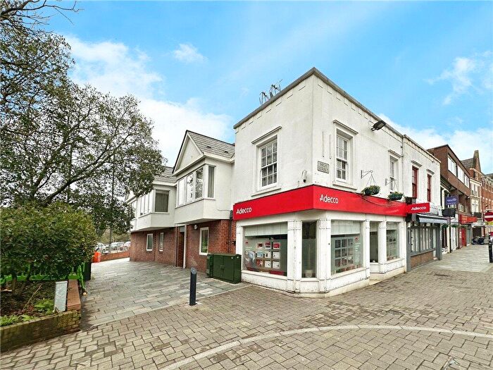 2 Bedroom Apartment For Sale In High Street, Maidenhead, Berkshire, SL6