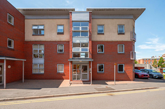 1 Bedroom Apartment For Sale In Queens Road, Chester, Cheshire, CH1